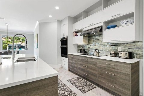 Casa en venta en Port Charlotte, Florida, 3 dormitorios, 210.42 m2 № 1657684 - foto 10