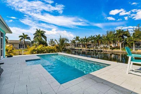 Casa en venta en Port Charlotte, Florida, 3 dormitorios, 210.42 m2 № 1657684 - foto 23
