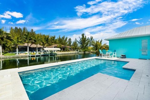 Casa en venta en Port Charlotte, Florida, 3 dormitorios, 210.42 m2 № 1657684 - foto 24