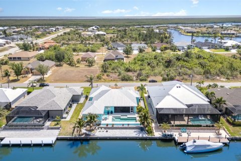 Casa en venta en Port Charlotte, Florida, 3 dormitorios, 210.42 m2 № 1657684 - foto 3
