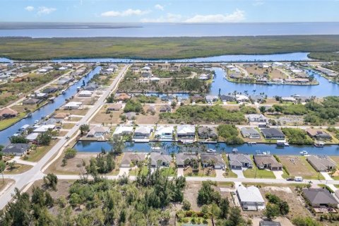 Casa en venta en Port Charlotte, Florida, 3 dormitorios, 210.42 m2 № 1657684 - foto 26