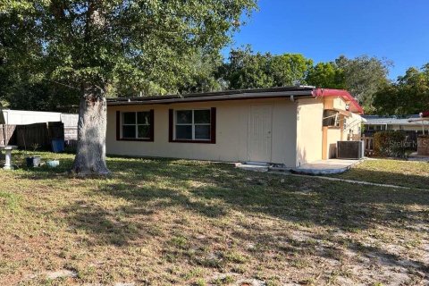 House in North Fort Myers, Florida 3 bedrooms, 108.6 sq.m. № 2344582