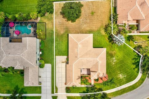 Villa ou maison à vendre à Land O' Lakes, Floride: 4 chambres, 239.04 m2 № 2223383 - photo 8