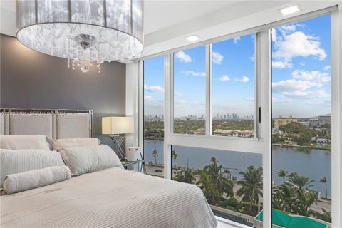 Condominio en venta en Miami Beach, Florida, 2 dormitorios, 128.21 m2 № 2043794 - foto 3