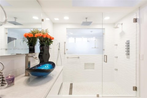 Condominio en venta en Miami Beach, Florida, 2 dormitorios, 128.21 m2 № 2043794 - foto 7