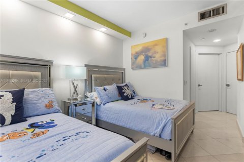 Condominio en venta en Miami Beach, Florida, 2 dormitorios, 128.21 m2 № 2043794 - foto 12