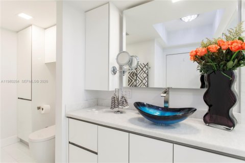 Condominio en venta en Miami Beach, Florida, 2 dormitorios, 128.21 m2 № 2043794 - foto 5