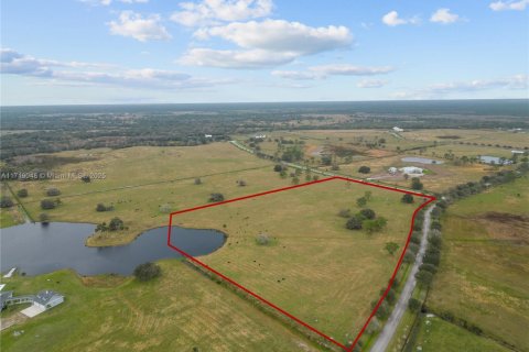 Land in Okeechobee, Florida № 1860971 - photo 13