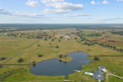 Land in Okeechobee, Florida № 1860971 - photo 10