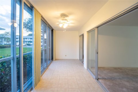 Condo in Tequesta, Florida, 2 bedrooms  № 2002957 - photo 8