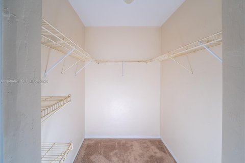 Condo in Tequesta, Florida, 2 bedrooms  № 2002957 - photo 13