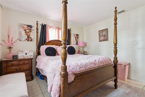 Villa ou maison à vendre à Deltona, Floride: 3 chambres, 161.56 m2 № 2302294 - photo 17
