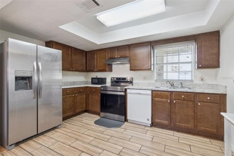 Villa ou maison à vendre à Deltona, Floride: 3 chambres, 161.56 m2 № 2302294 - photo 11