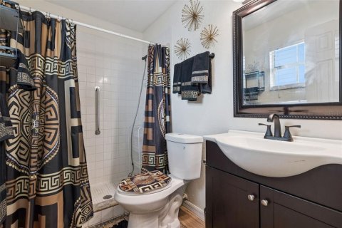 Villa ou maison à vendre à Deltona, Floride: 3 chambres, 161.56 m2 № 2302294 - photo 16