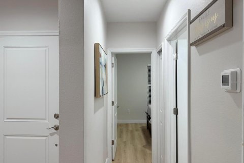 Duplex in Port Charlotte, Florida 6 bedrooms, 215.9 sq.m. № 1757221 - photo 15