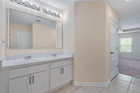 House in Palm Coast, Florida 4 bedrooms, 219.53 sq.m. № 1680044 - photo 25