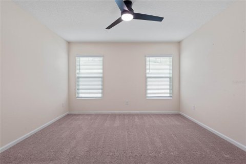 House in Palm Coast, Florida 4 bedrooms, 219.53 sq.m. № 1680044 - photo 9