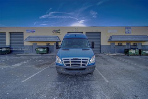 Commercial property in Opa-locka, Florida № 1985551 - photo 24