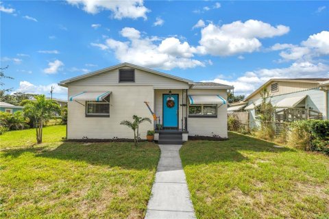Villa ou maison à Saint Petersburg, Floride 2 chambres, 90.67 m2 № 2434955