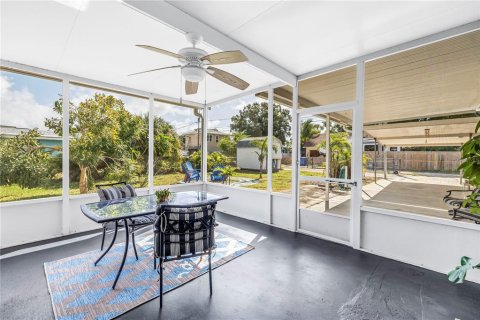 Villa ou maison à vendre à Saint Petersburg, Floride: 2 chambres, 90.67 m2 № 2434955 - photo 15