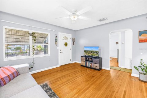 Villa ou maison à vendre à Saint Petersburg, Floride: 2 chambres, 90.67 m2 № 2434955 - photo 9