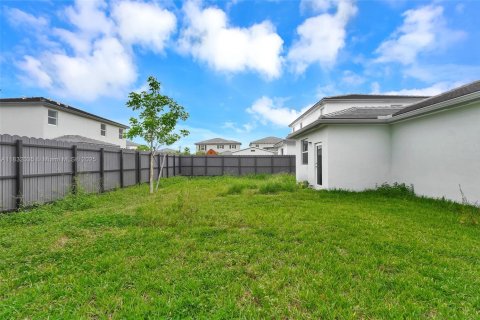 House in Miami, Florida 5 bedrooms, 173.73 sq.m. № 1943534 - photo 7