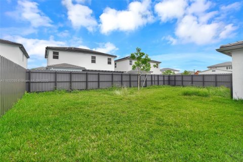 House in Miami, Florida 5 bedrooms, 173.73 sq.m. № 1943534 - photo 8