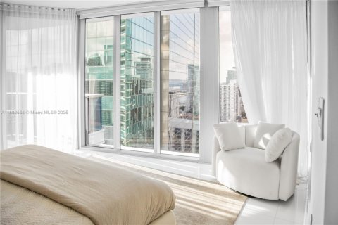 Condo in Miami, Florida, 2 bedrooms  № 2059918 - photo 13