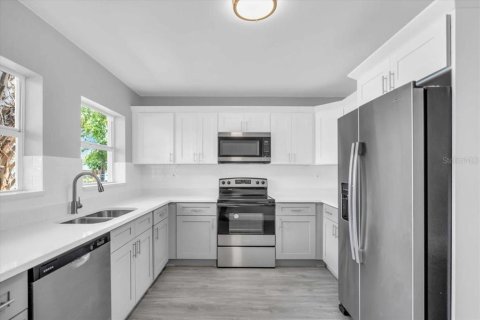 Villa ou maison à vendre à Tampa, Floride: 3 chambres, 182.46 m2 № 1744446 - photo 18