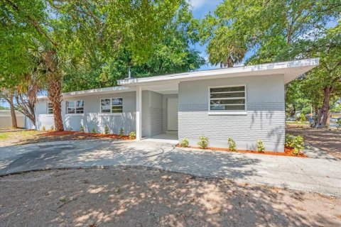 Villa ou maison à vendre à Tampa, Floride: 3 chambres, 182.46 m2 № 1744446 - photo 8