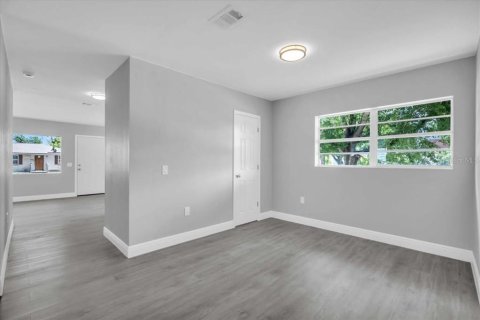 Villa ou maison à vendre à Tampa, Floride: 3 chambres, 182.46 m2 № 1744446 - photo 15