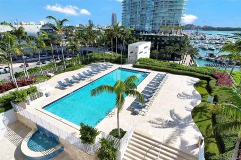 Снять в аренду кондоминиум в Майами-Бич, Флорида 1 спальня, 72.09м2, № 1990963 - фото 2
