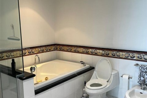 Снять в аренду кондоминиум в Майами-Бич, Флорида 1 спальня, 72.09м2, № 1990963 - фото 7