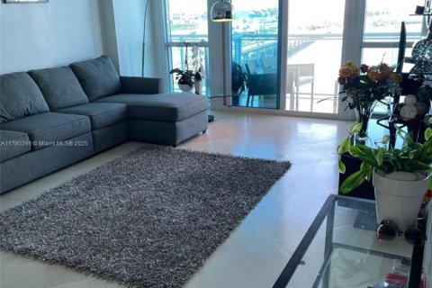 Снять в аренду кондоминиум в Майами-Бич, Флорида 1 спальня, 72.09м2, № 1990963 - фото 4