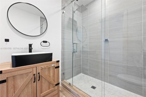 Villa ou maison à vendre à Miami, Floride: 5 chambres, 181.16 m2 № 1991044 - photo 18