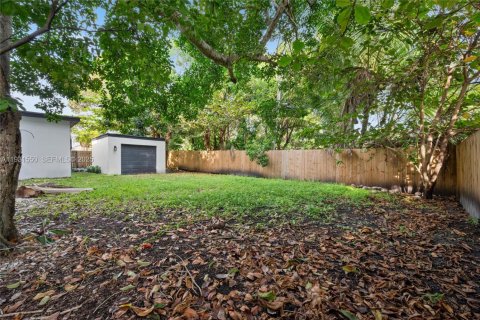 Villa ou maison à vendre à Miami, Floride: 5 chambres, 181.16 m2 № 1991044 - photo 11