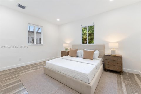 Villa ou maison à vendre à Miami, Floride: 5 chambres, 181.16 m2 № 1991044 - photo 15