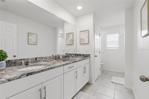 Casa en venta en Kissimmee, Florida, 7 dormitorios, 328.22 m2 № 1780239 - foto 23