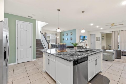 Casa en venta en Kissimmee, Florida, 7 dormitorios, 328.22 m2 № 1780239 - foto 15