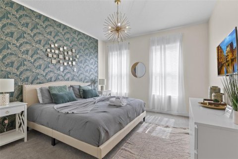 Casa en venta en Kissimmee, Florida, 7 dormitorios, 328.22 m2 № 1780239 - foto 4