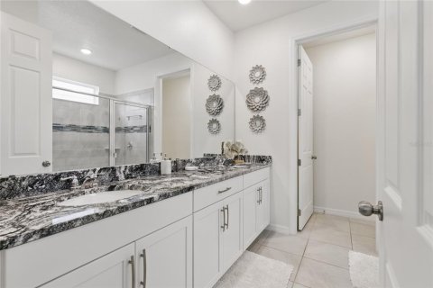 Casa en venta en Kissimmee, Florida, 7 dormitorios, 328.22 m2 № 1780239 - foto 17
