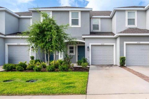 Townhouse in Wesley Chapel, Florida 3 bedrooms, 127.55 sq.m. № 2349504