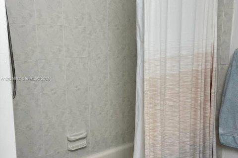 Copropriété à louer à Weston, Floride: 1 chambre, 78.5 m2 № 2168356 - photo 14