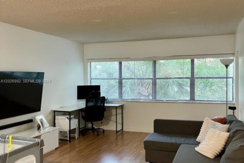 Copropriété à louer à Weston, Floride: 1 chambre, 78.5 m2 № 2168356 - photo 3
