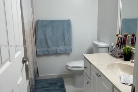 Copropriété à louer à Weston, Floride: 1 chambre, 78.5 m2 № 2168356 - photo 18