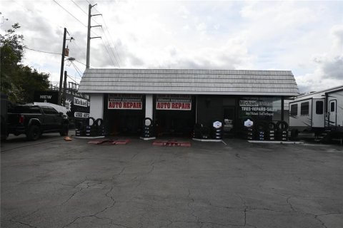 Immobilier commercial à vendre à Sanford, Floride: 286.23 m2 № 1006301 - photo 1