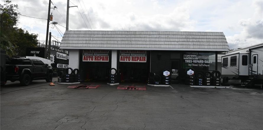 Immobilier commercial à Sanford, Floride 286.23 m2 № 1006301