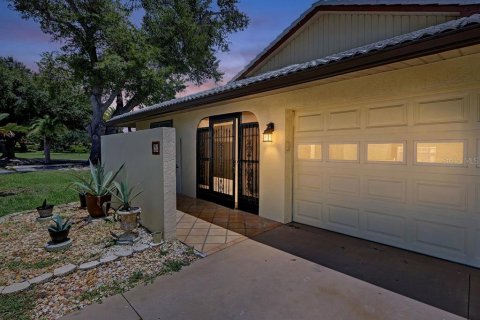 Casa en Venice, Florida 2 dormitorios, 176.51 m2 № 2298300