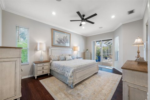 House in Tampa, Florida 5 bedrooms, 291.16 sq.m. № 1522850 - photo 17