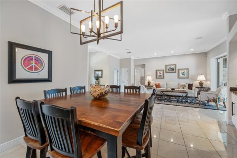 House in Tampa, Florida 5 bedrooms, 291.16 sq.m. № 1522850 - photo 10